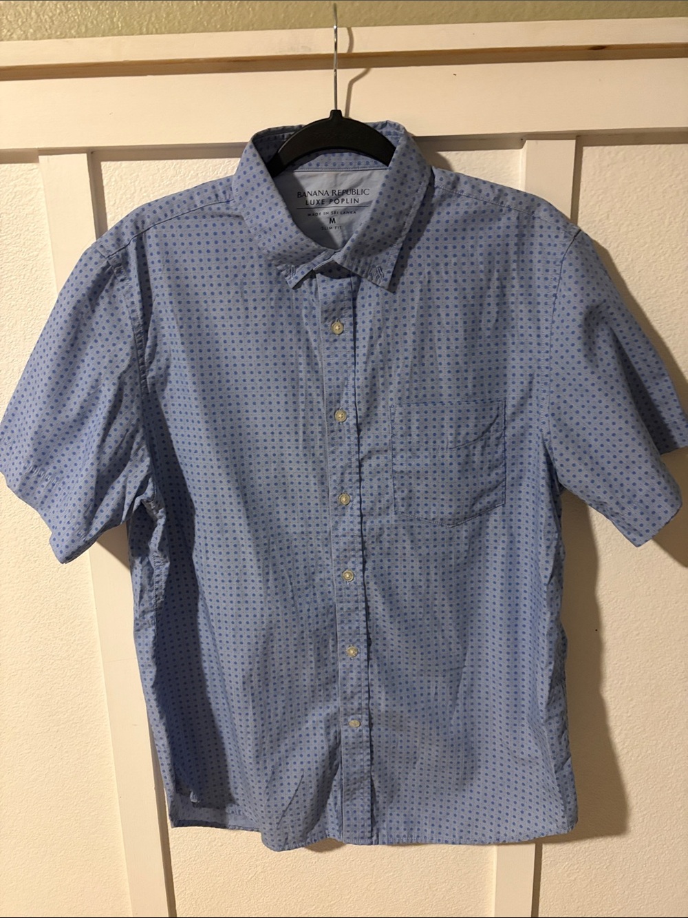 Banana Republic Men's Light Blue Micro-Print Short Sleeve Button-Down